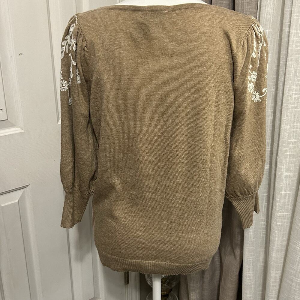 Sweater With Embroidery - Picture 6 of 8